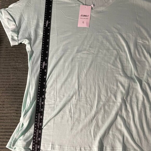 Women's Light Aqua Green Short Sleeve V-Neck T-Shirt Size L - Picture 2 of 6